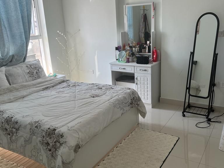 Furnished Master Room Available For Single Girl In Satwa Dubai
